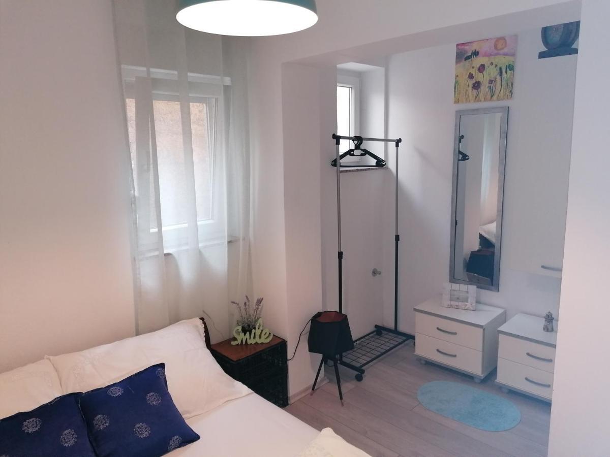 Apartmani Krijesnica Senj  Exteriör bild