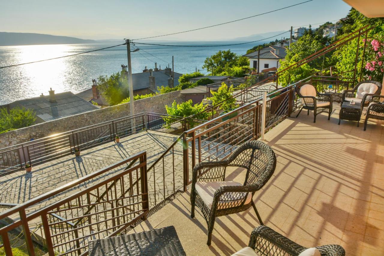Apartmani Krijesnica Senj  Exteriör bild