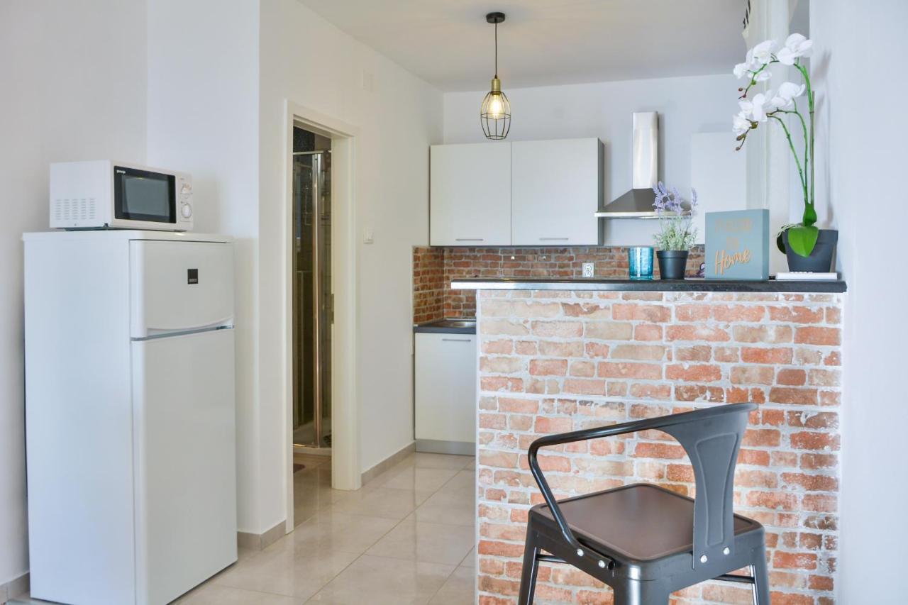 Apartmani Krijesnica Senj  Exteriör bild