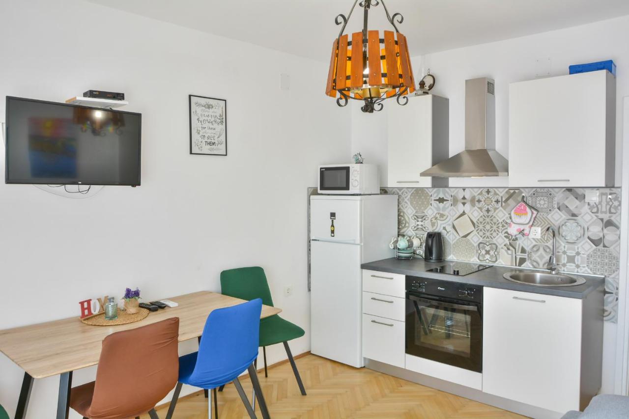 Apartmani Krijesnica Senj  Exteriör bild