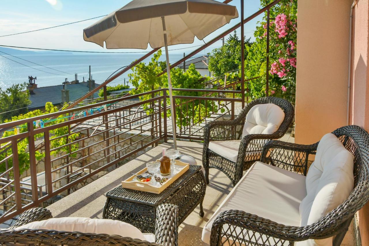 Apartmani Krijesnica Senj  Exteriör bild