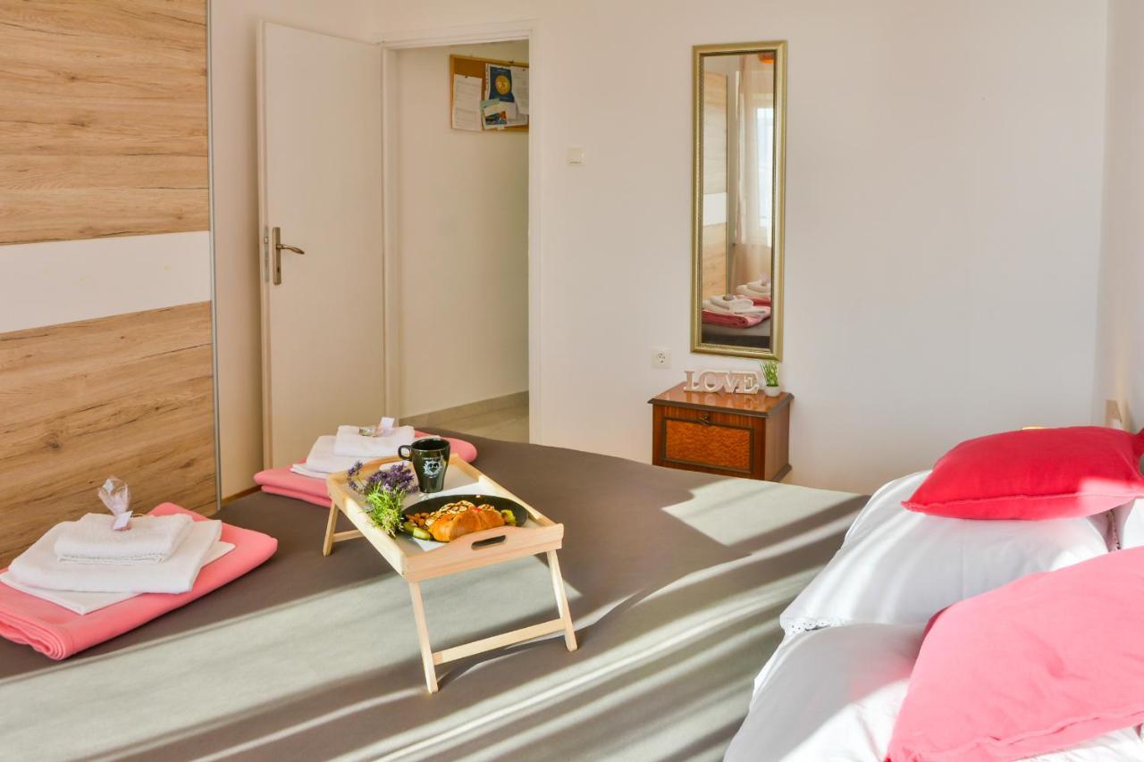 Apartmani Krijesnica Senj  Exteriör bild